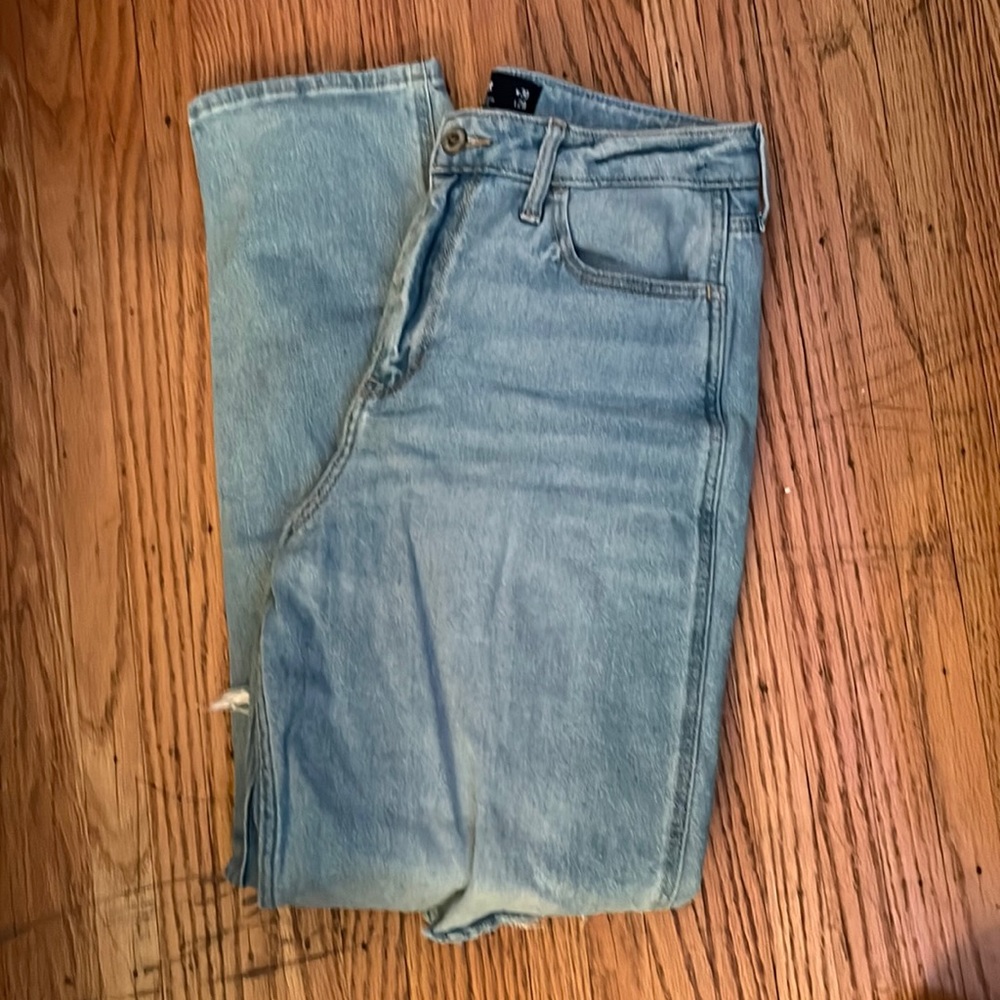 Hollister mom ripped jeans